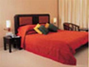 Hotel Highway Garden Kochi Екстериор снимка