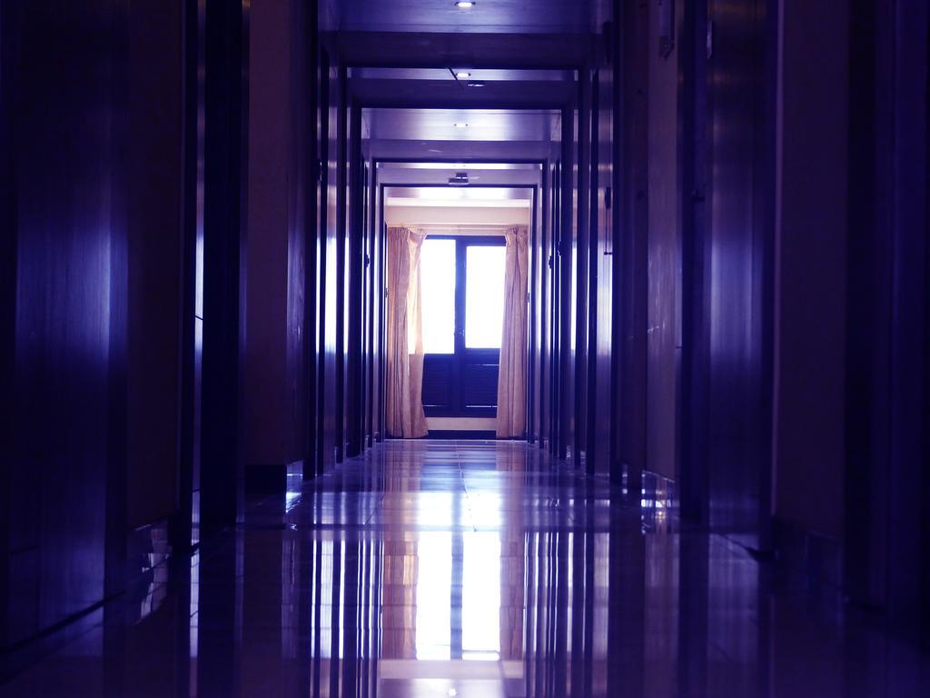 Hotel Highway Garden Kochi Екстериор снимка